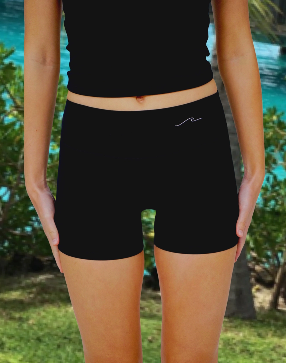 Nora Waev Yoga Shorts - Black