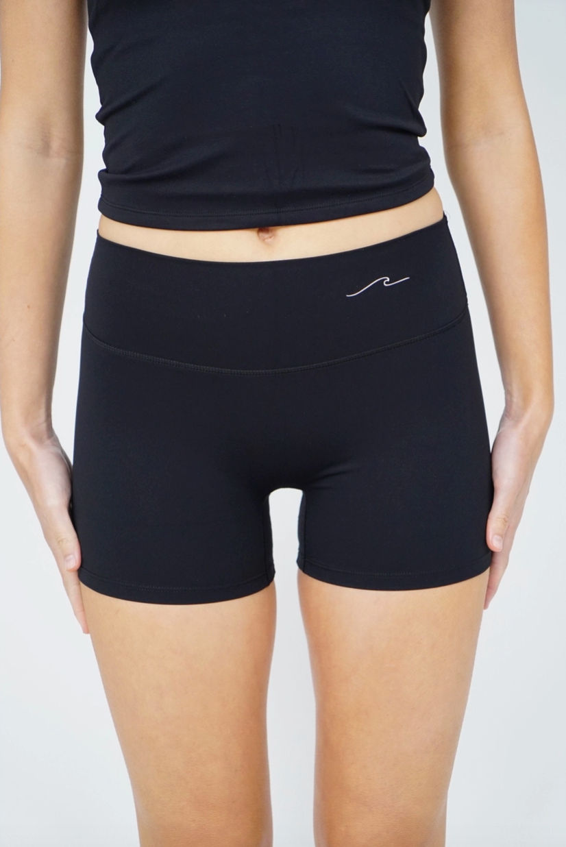 Nora Waev Yoga Shorts - Black